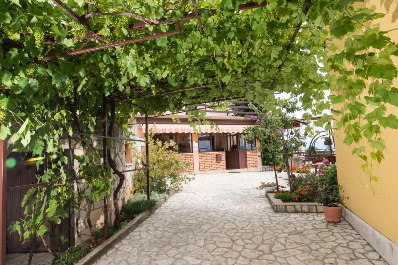 Apartment Alba Medveja Dış mekan fotoğraf
